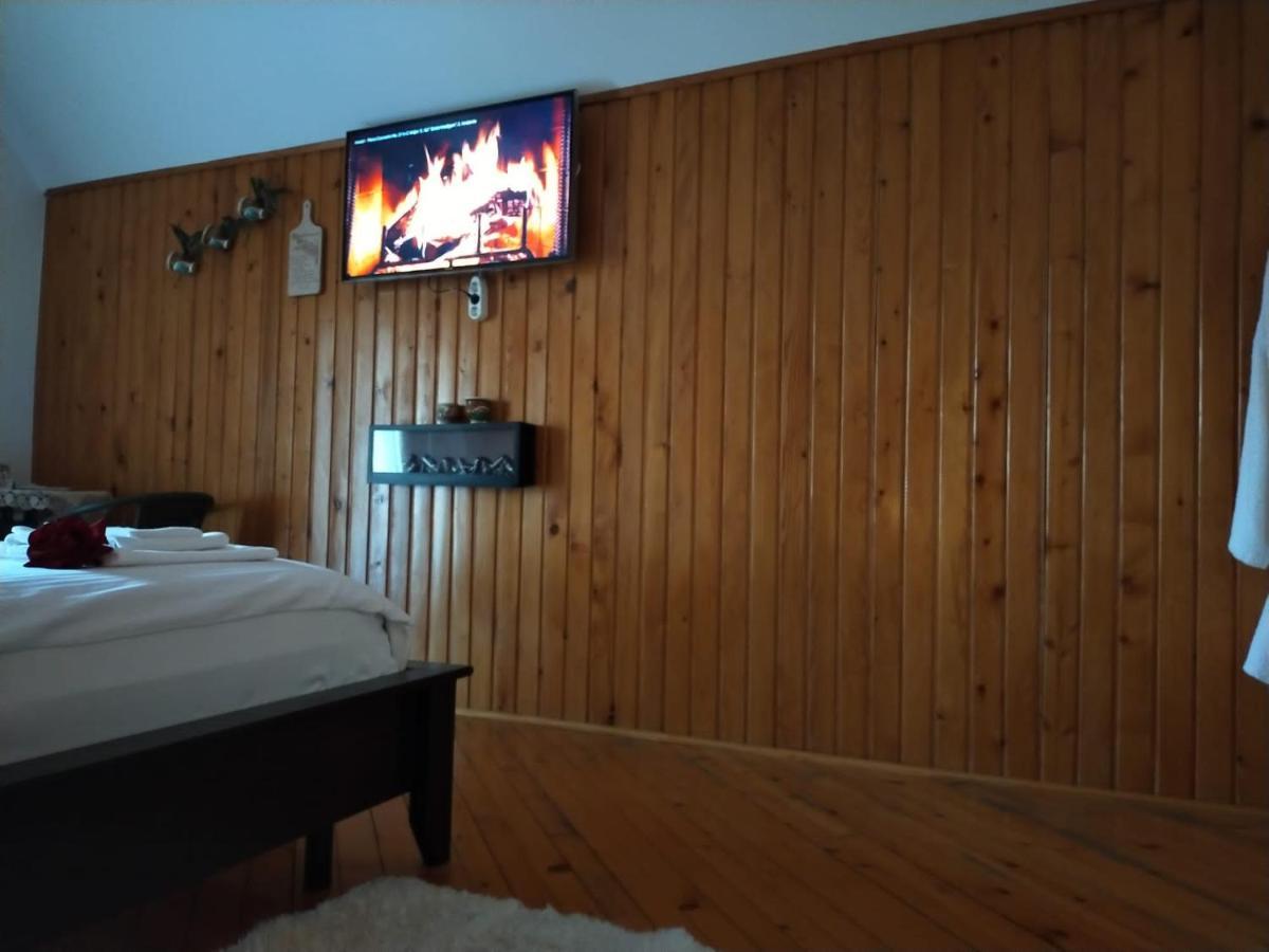Casa Maria Roses Otel Rîşnov Dış mekan fotoğraf